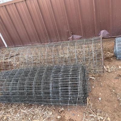 Lot 425 rolls of metal fencing (pig wire & chicken wire)