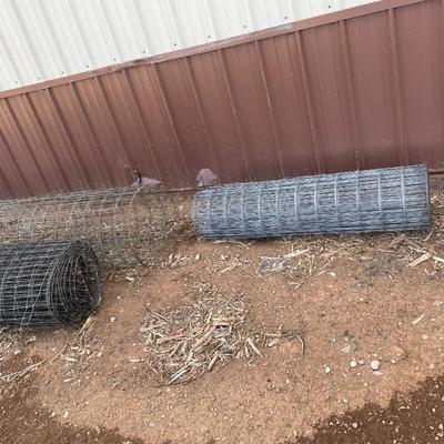 Lot 425 rolls of metal fencing (pig wire & chicken wire)