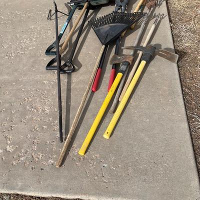 Lot 435 miscellaneous yard tools and snow shovels