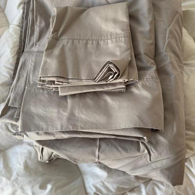 1216 Duvet King Bloomingdale Down Comforter With Hotel King Sheet Set
