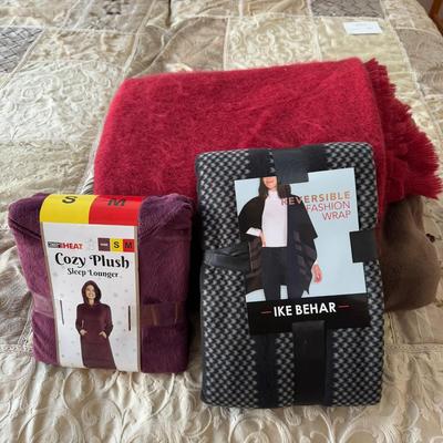 1217 Brown Fleece, Mohair Blanket/Throw Lot