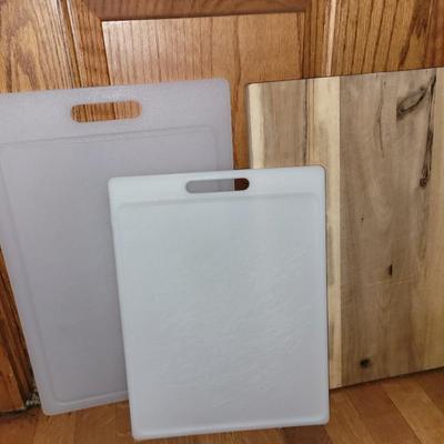 Lot of 3 cutting boards
