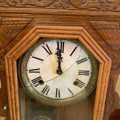 Vintage Waterbury Clock with broken glass front