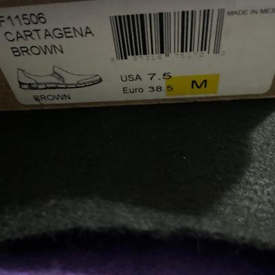 Born size 7.5