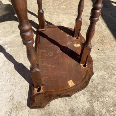 Entry Table with Small Wooden Chair (LR-BM)