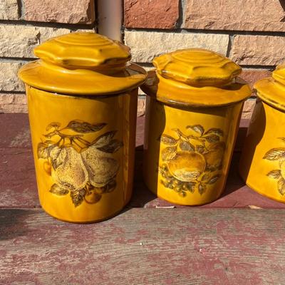 Holiday DesignsGolden Ceramic Kitchen Canister Set (LR-BM)
