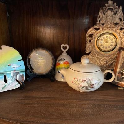 Small clocks and decor