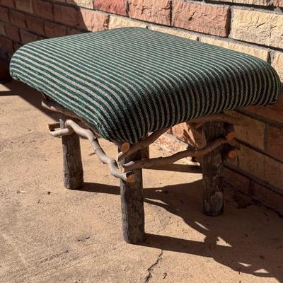 Rustic Wooden Ottoman and Woodland Knick-Knacks (LR-DZ)