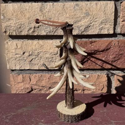Rustic Wooden Ottoman and Woodland Knick-Knacks (LR-DZ)