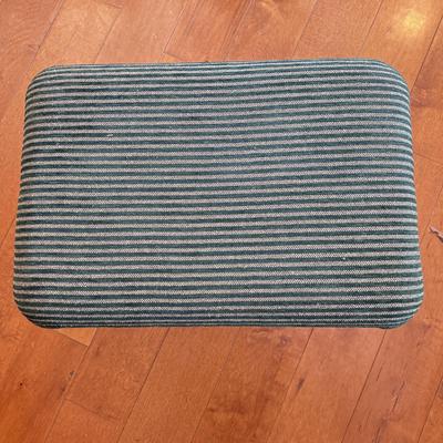 Rustic Wooden Ottoman and Woodland Knick-Knacks (LR-DZ)