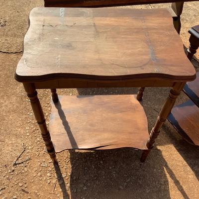 Lot of 3 vintage side tables/coffee table