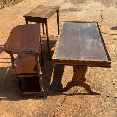 Lot of 3 vintage side tables/coffee table