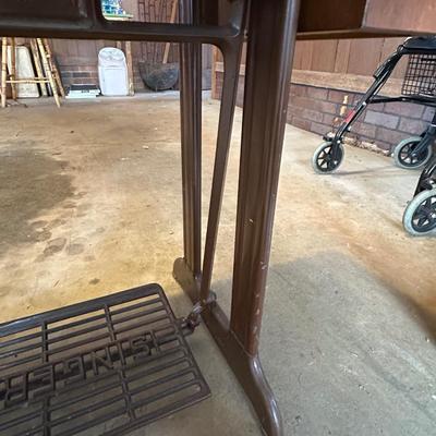 Antique Singer Sewing Cabinet with Sewing Machine, Button Holder and Thread!