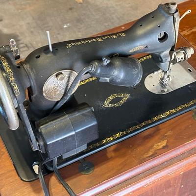 Antique Singer Sewing Cabinet with Sewing Machine, Button Holder and Thread!