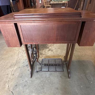 Antique Singer Sewing Cabinet with Sewing Machine, Button Holder and Thread!
