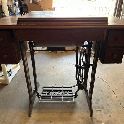 Antique Singer Sewing Cabinet with Sewing Machine, Button Holder and Thread!