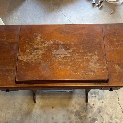 Antique Singer Sewing Cabinet with Sewing Machine, Button Holder and Thread!