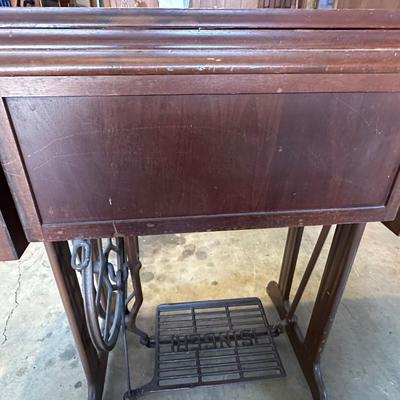Antique Singer Sewing Cabinet with Sewing Machine, Button Holder and Thread!