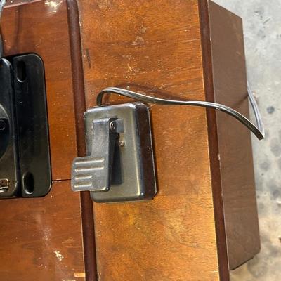 Antique Singer Sewing Cabinet with Sewing Machine, Button Holder and Thread!