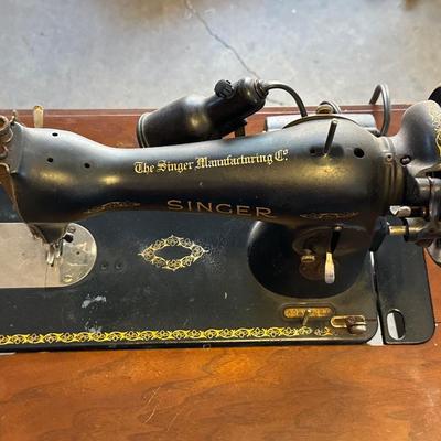 Antique Singer Sewing Cabinet with Sewing Machine, Button Holder and Thread!