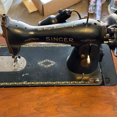 Antique Singer Sewing Cabinet with Sewing Machine, Button Holder and Thread!