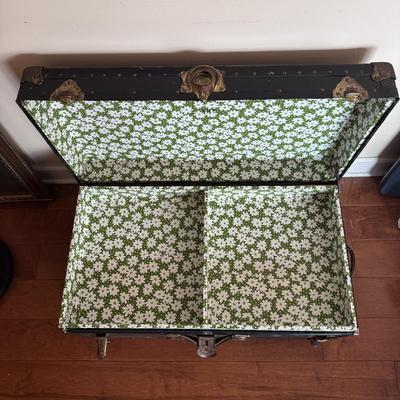 Antique Trunk by the National Vulcanized Fibre Company (LR-DZ)