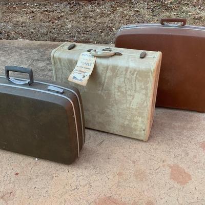 Lot of 3 Vintage Suitcases. Royal Traveller and Samsonite