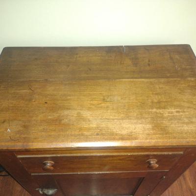 Vintage Wooden Side/Accent Cabinet- Approx 26 1/2" x 15" x 29" Tall