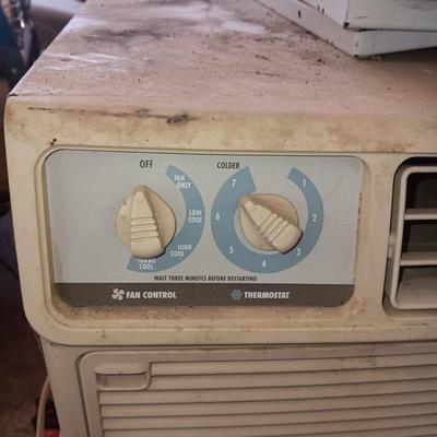 WHIRLPOOL AIR CONDITIONER, WORKS GREAT!