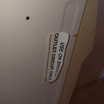 WHIRLPOOL AIR CONDITIONER, WORKS GREAT!