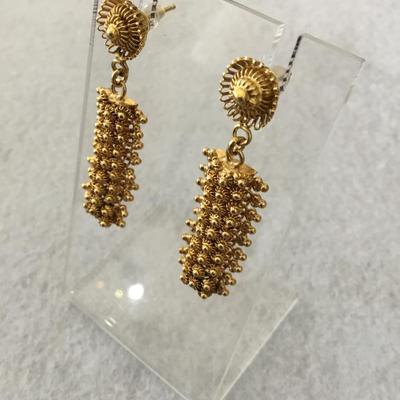 Beautiful, vintage, gold tone, dangle earrings