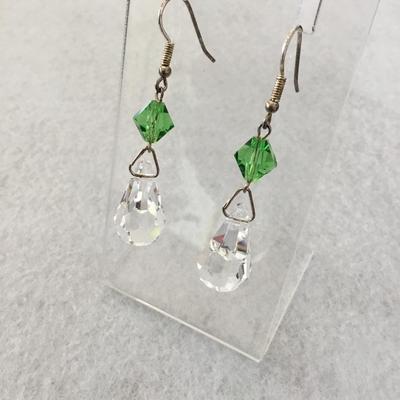 Beautiful, vintage crystal drop dangle earrings