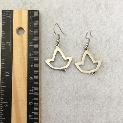 Stainless steel leaf earrings