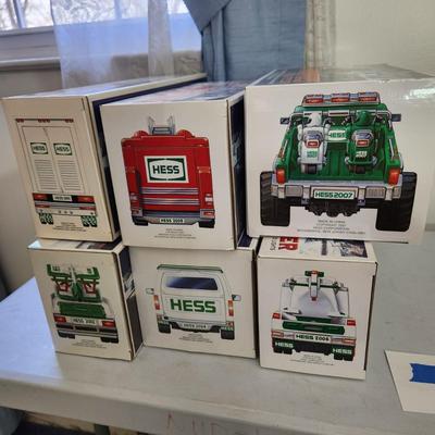 6 Hess Trucks 2002 03 04 05 06 0 7 Race Car Plane Fire Truck Motorcycle