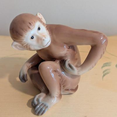 Franz Porcelain Monkey Figurine FZ00157
