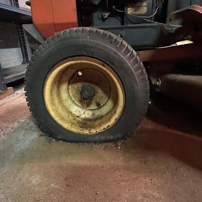 Vintage Gilson Gear 16 Lawn & Garden Tractor