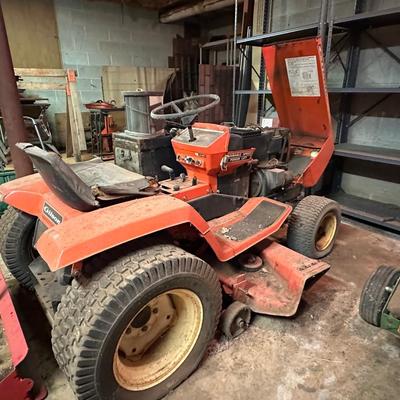 Vintage Gilson Gear 16 Lawn & Garden Tractor