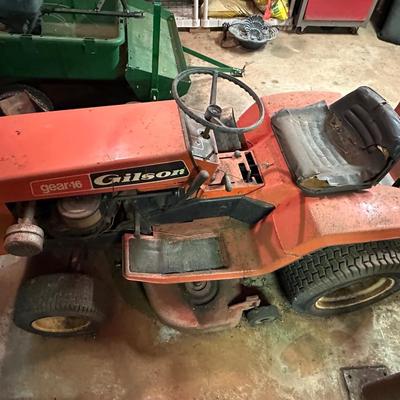 Vintage Gilson Gear 16 Lawn & Garden Tractor