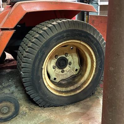 Vintage Gilson Gear 16 Lawn & Garden Tractor