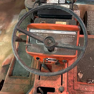 Vintage Gilson Gear 16 Lawn & Garden Tractor