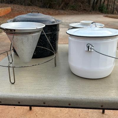 Lot of Vintage Kitchen Pots & Pans