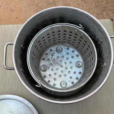 Lot of Vintage Kitchen Pots & Pans