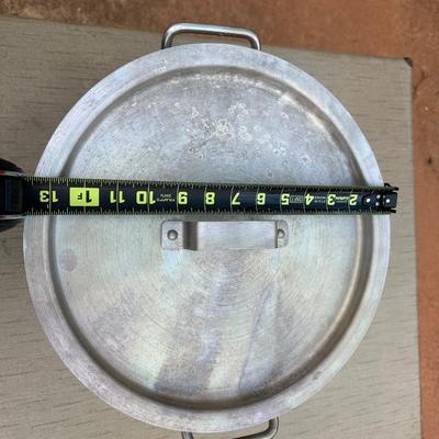 Lot of Vintage Kitchen Pots & Pans