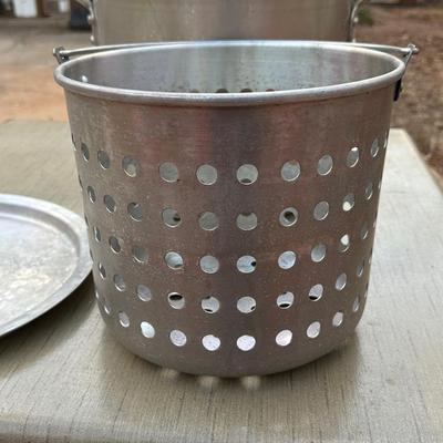 Lot of Vintage Kitchen Pots & Pans