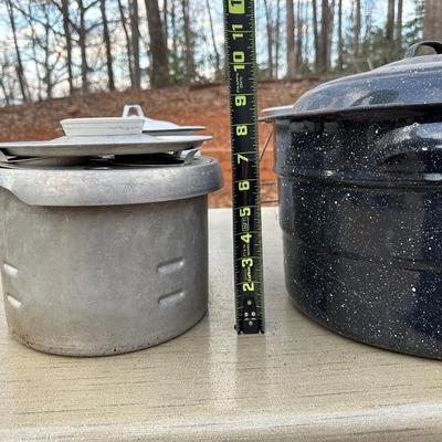 Lot of Vintage Kitchen Pots & Pans