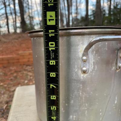 Lot of Vintage Kitchen Pots & Pans