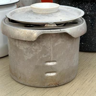 Lot of Vintage Kitchen Pots & Pans