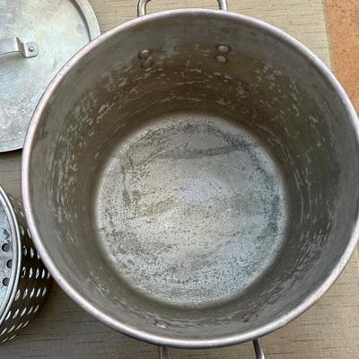 Lot of Vintage Kitchen Pots & Pans