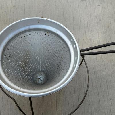 Lot of Vintage Kitchen Pots & Pans