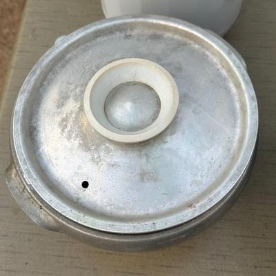 Lot of Vintage Kitchen Pots & Pans